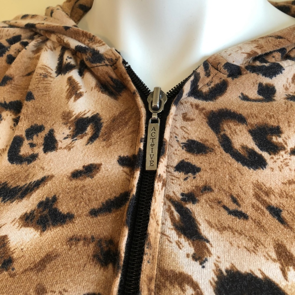 C
Jacket - Picture 3 of 5